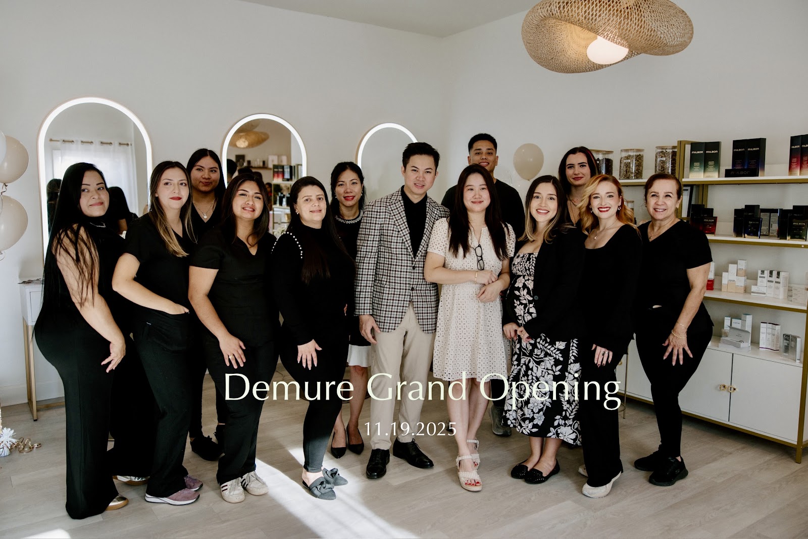 Demure Head Spa logo